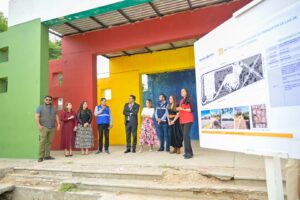 Supervisión de la Rehabilitación del Parque en Villas de la Universidad por Leo Montañez